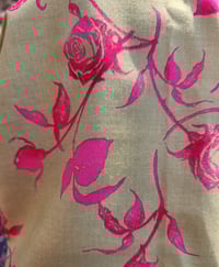 Image 3 of Crown Cover in Avocado & Rose