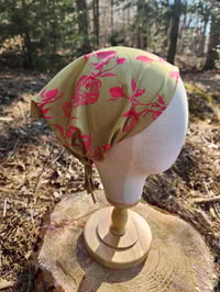 Image 1 of Crown Cover in Avocado & Rose