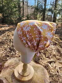 Image 1 of Crown Cover in Orchard Bloom