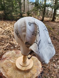 Image 1 of Linen Tichel in Flax & Flowers