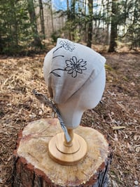 Image 1 of Crown Cover in Flax & Flowers