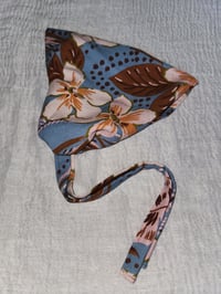 Image 3 of Linen Crown Cover in Blue Tropical 