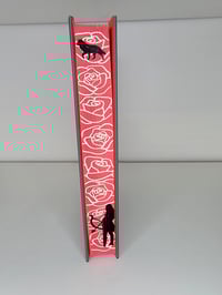 Image 2 of Hardcover A Court of Thorns and Roses by Sarah J Mass 