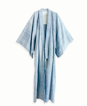 Image of Kimono af bomuld m. indigoblå shibori indfarvning