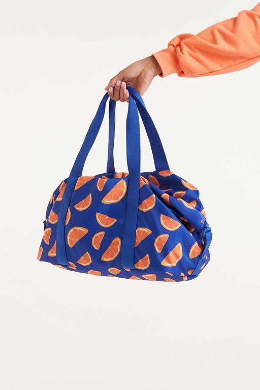 Image of Bolsa deporte estampado naranjas.