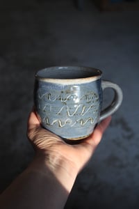 Image 2 of Wavy belly mug 