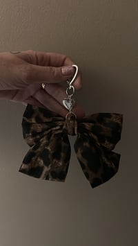 Image 4 of LÉO KNOCK CHARM 