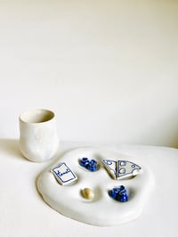 Image 3 of White Bubble Snack and Condiment Tray