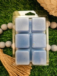 Image 6 of Honeysuckle Teakwood & Cardamom- A Rockytop Wax Works exclusive custom houseblend fragrance 