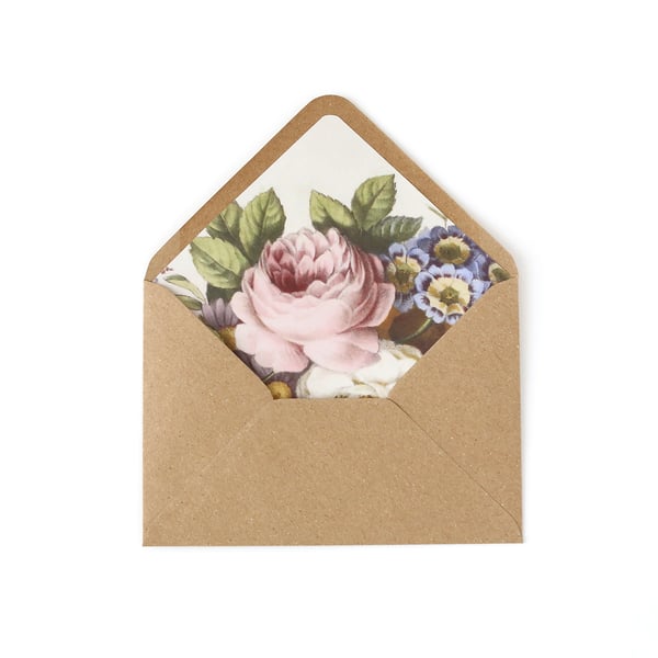 Image of ENVELOPPE KRAFT HABILLÉE DE FLEURS / ADELE