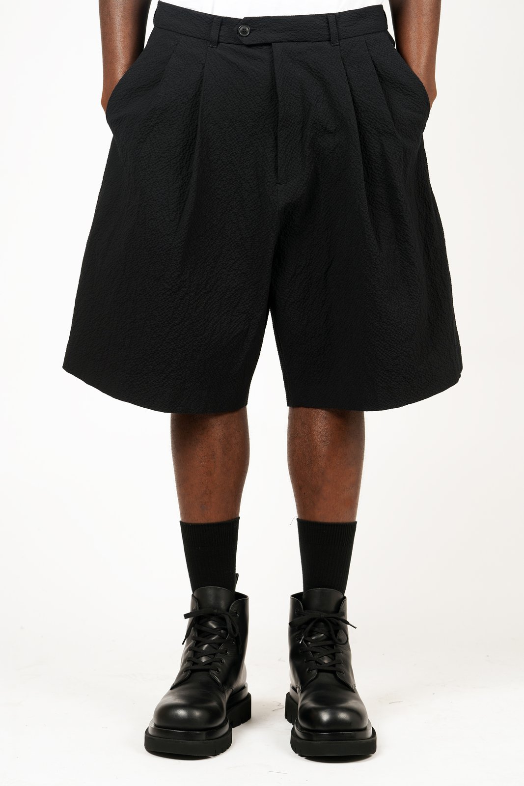 Lownn — Black Seersucker Cotton Wide Pleated Shorts