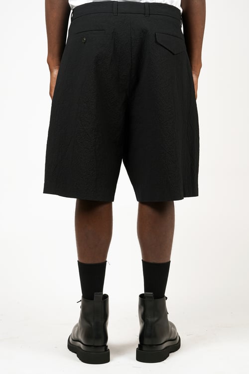 Image of Black Seersucker Cotton Wide Pleated Shorts