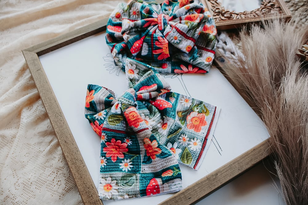 Image of CROCHET FLORAL