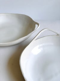 Image 5 of Stoneware Wavy Bowl with Handles in Salt White