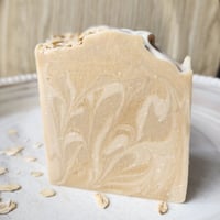 Image 1 of Creamy Oats & Honey