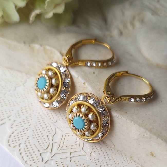 Old World Charm - Swarovski Clear Crystal, Pearl, and Turquoise Earring