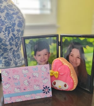 Image of "Famous" Kitty- pink