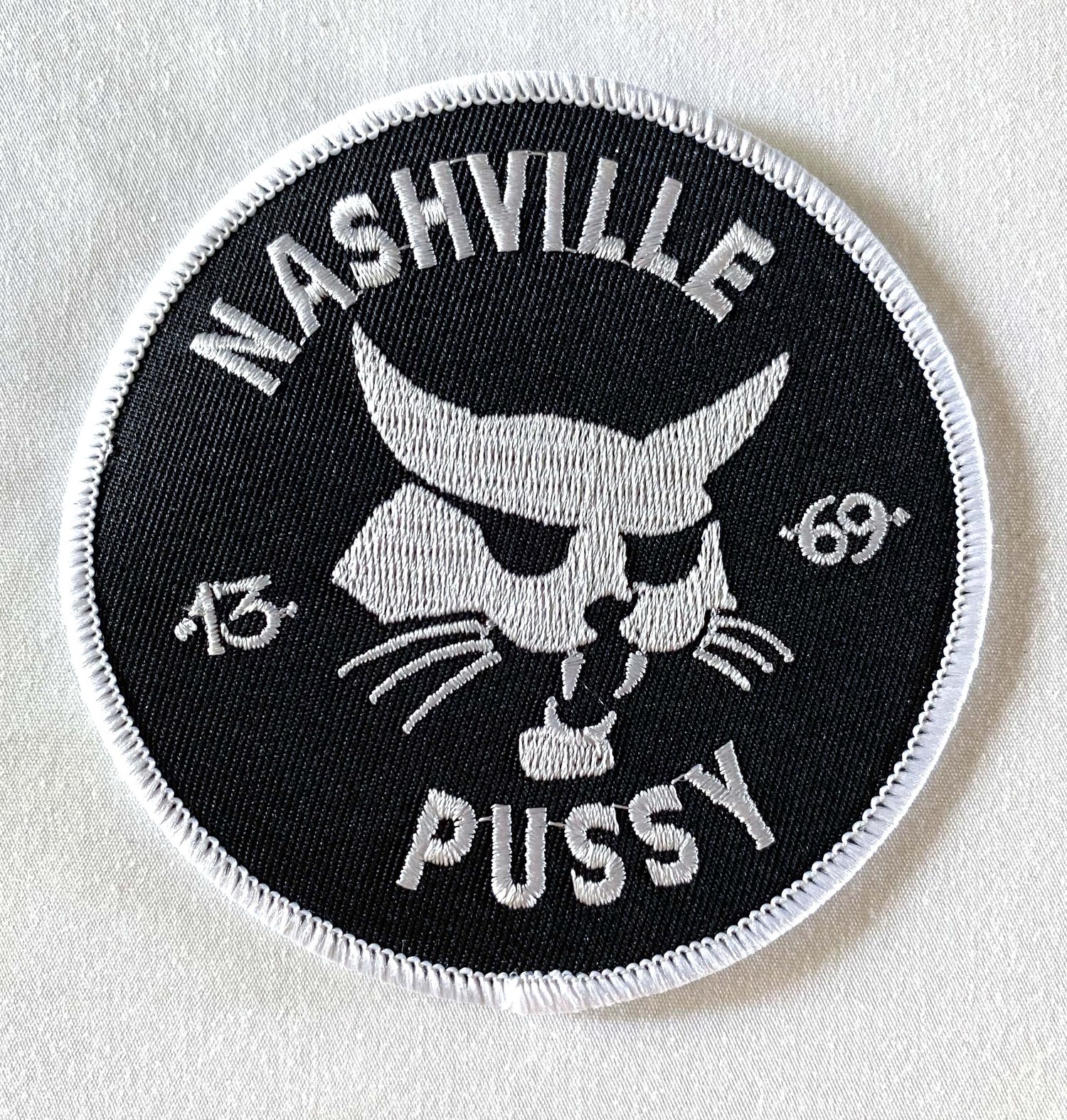 Image of NASHVILLE PUSSY - PANTHER 13 69 DESIGN - ROUND 9 X 9CM - AUSSIE TOUR PATCH