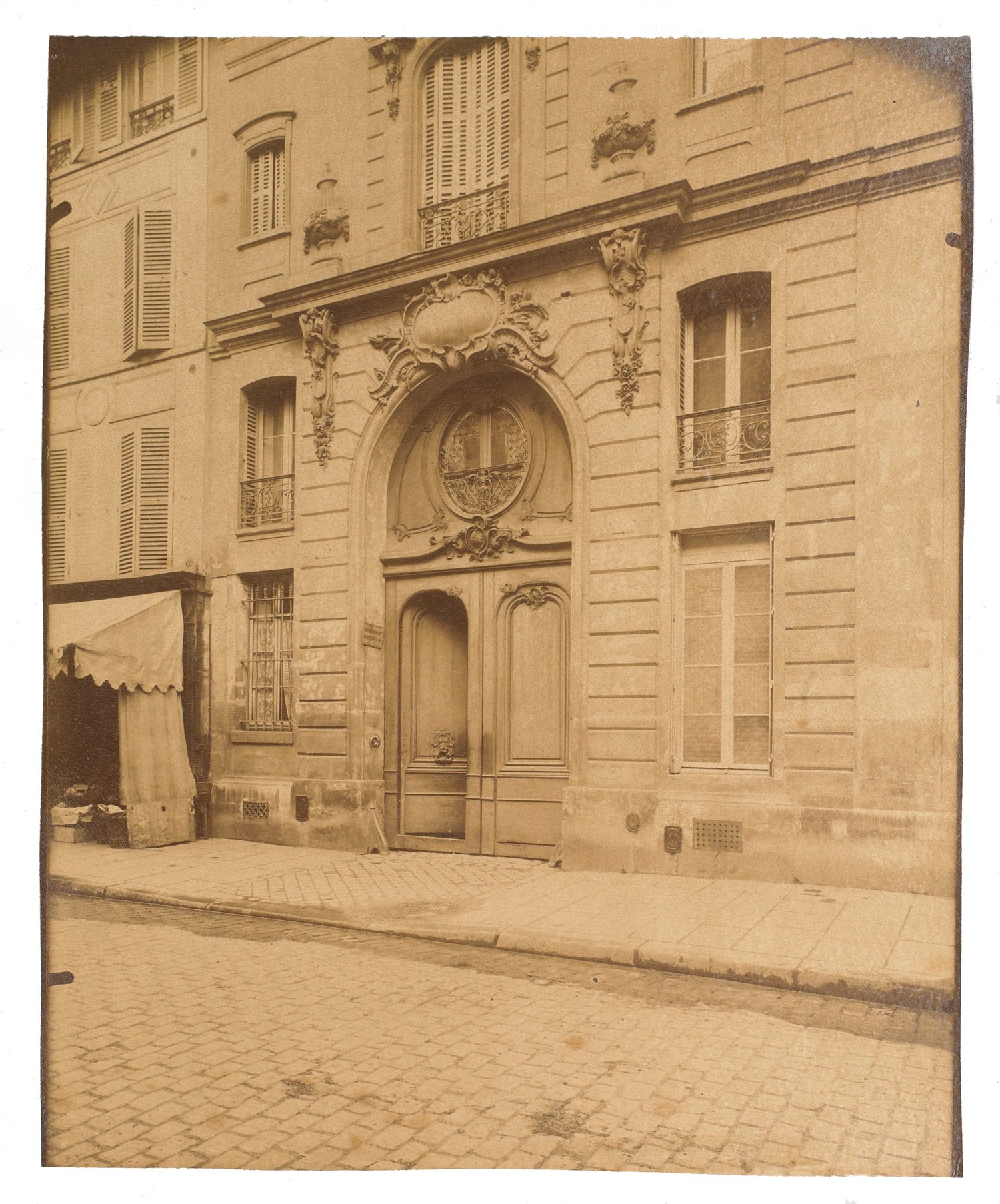 Image of Eugène Atget: Rue du Cherche Midi, Hôtel Lambrechts, ca. 1902