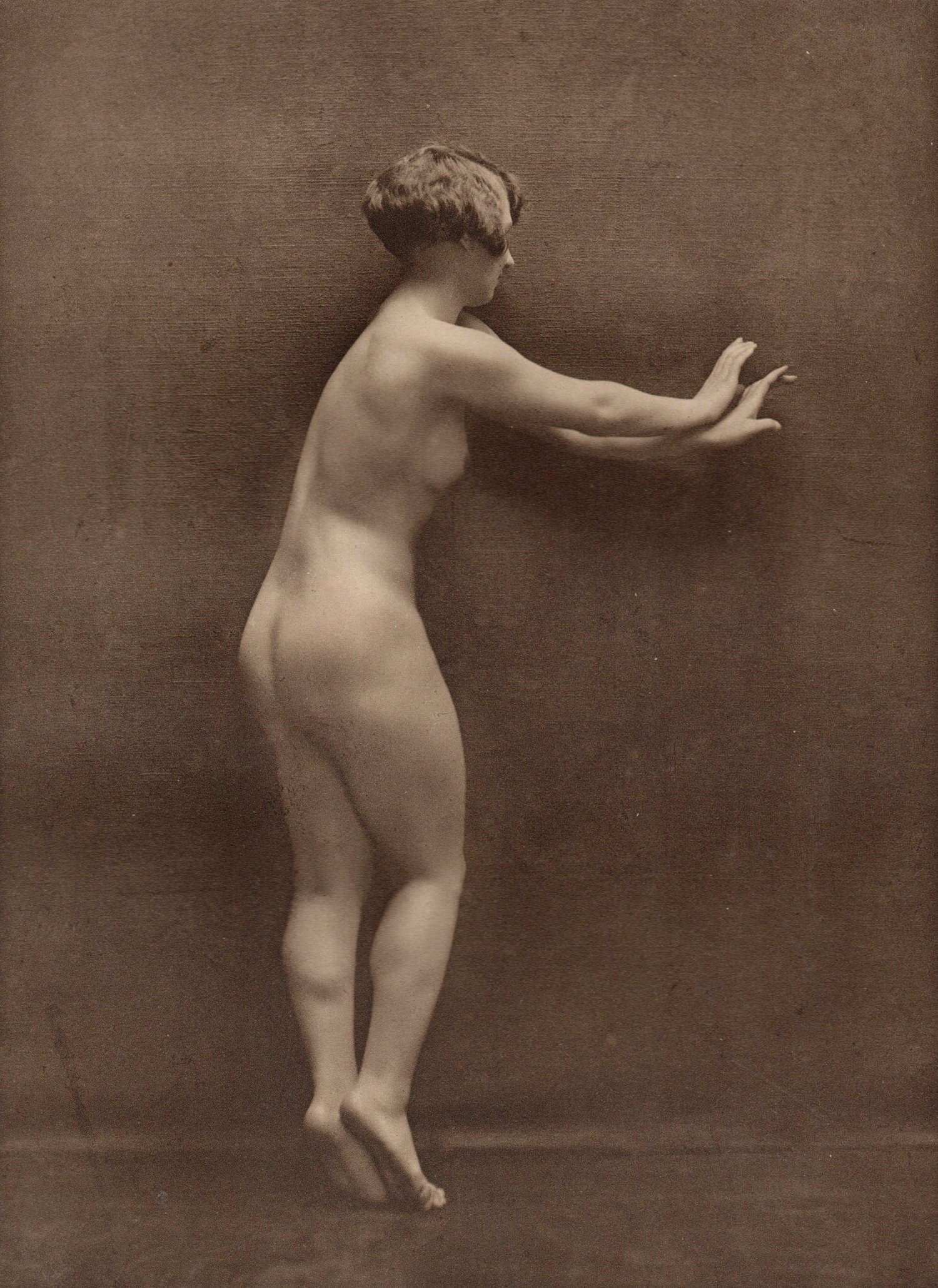 Image of Laryew: Nude dancer from the Folies Bergères nr. XXII, ca. 1923