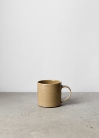 Image 2 of Classic mug in Buff