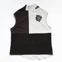 Image 7 of petals gray black courtneycourtney adult size m/l medium large mandarin collar tee tshirt top