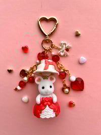 “Let them eat cake” mousey keychain 