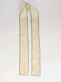 Image 5 of Shell embroidered hair ribbon