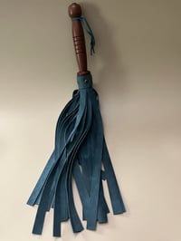 Image 4 of Green Pull-up Leather flogger