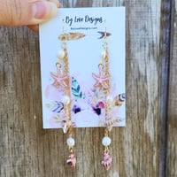 Image 4 of Lightweight Dangle Seashell Earrings | Dangle Starfish and Shell Earrings