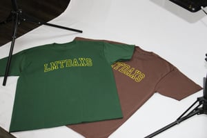 Image of GREEN & GOLD COLLEGE TRAD HEAVY WEIGHT TEE