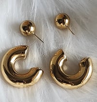 Image 7 of Chunky C Ball Earrings