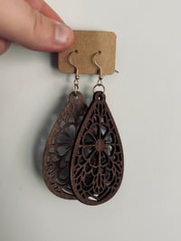 'Donna' Dangles