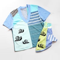 Image 5 of snails blue courtneycourtney adult size m/l medium large vneck short sleeve tee tshirt top