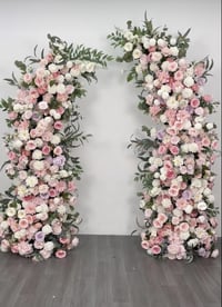 Pink & White Rose Pillars