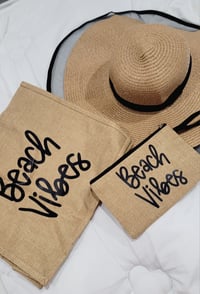 Image 2 of Summer Beach Tote Set