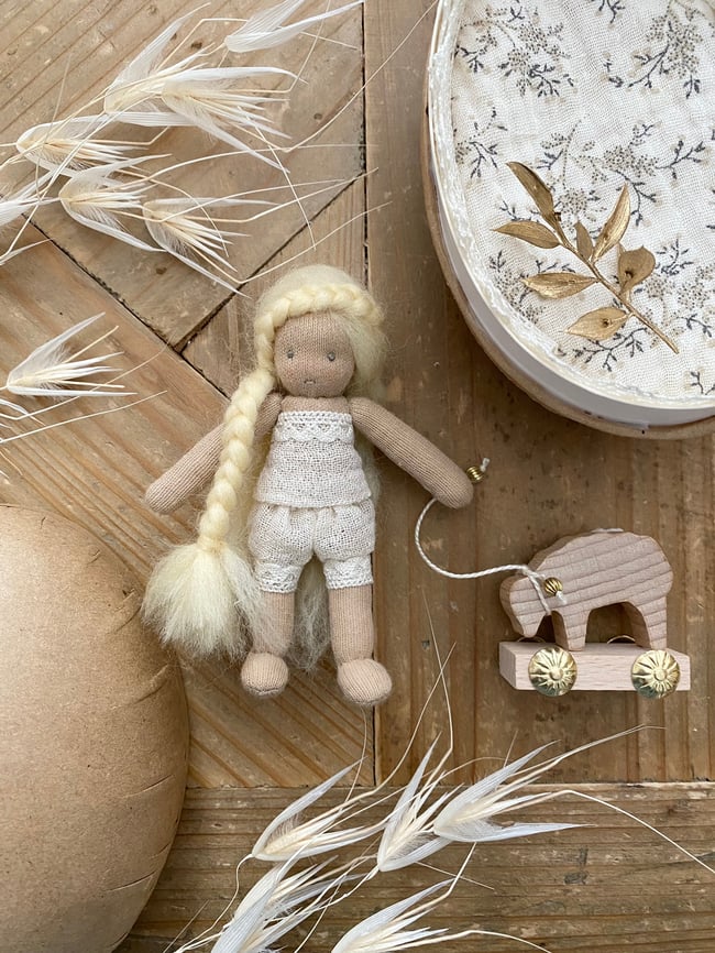 Tire-et-Pousse Petit Mouton de Pâques