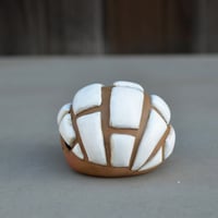 Image 4 of LG White Conchita