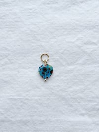 Charms coeur millefiori bleu canard 