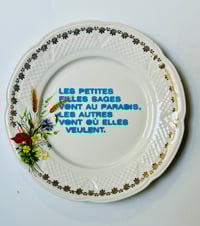 Image 1 of Assiette LES PETITES FILLES SAGES…