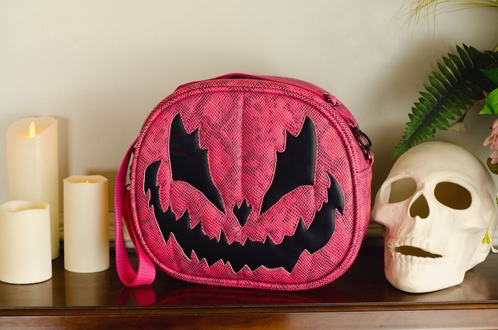 Image of Crosswind Creeper - Pink Snake