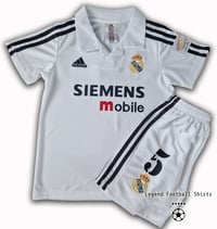 Image 3 of Real Madrid 2002 2003 kids retro kit ZIDANE 5