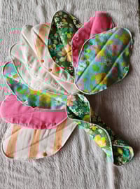 Image 1 of Linen Regular Pads- Set of 10 in Retro Bouquet 