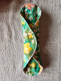 Image 4 of Linen Regular Pads- Set of 10 in Retro Bouquet 