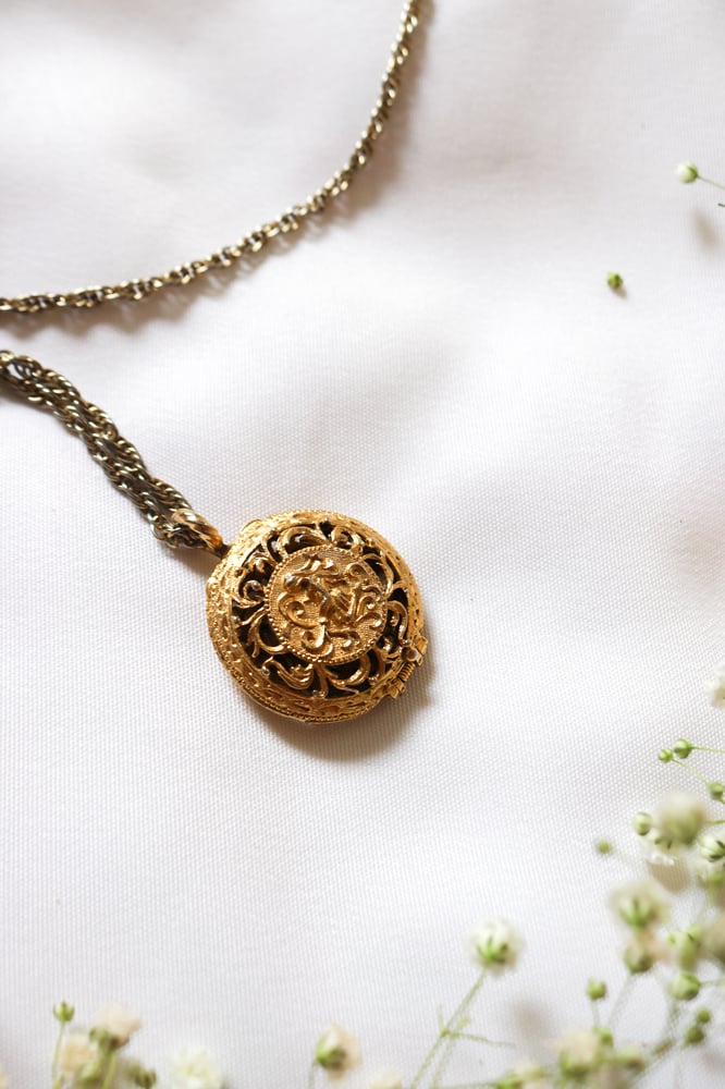Image of Vintage Ornate Open Style Locket