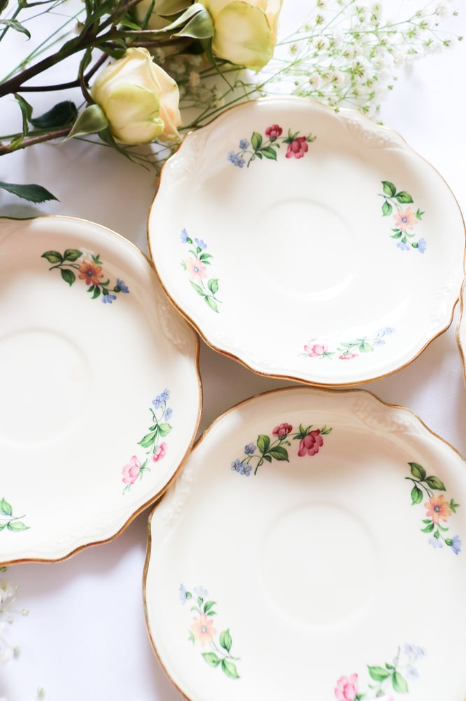 Image of Vintage 1940s Homer Laughlin Virginia Rose Set of Four Tea Plates