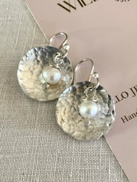 Image 2 of Argentium silver discs with fresh water pearls large 