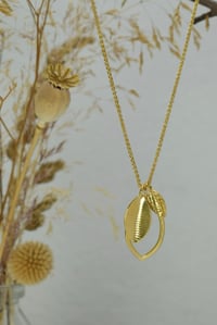 Image 2 of Triple Leaf Gold Vermeil Necklace on 18 Inch Spiga Chain – Fold Collection