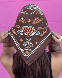 Image 4 of Land & She "Solo el pueblo salva al pueblo" Bandana