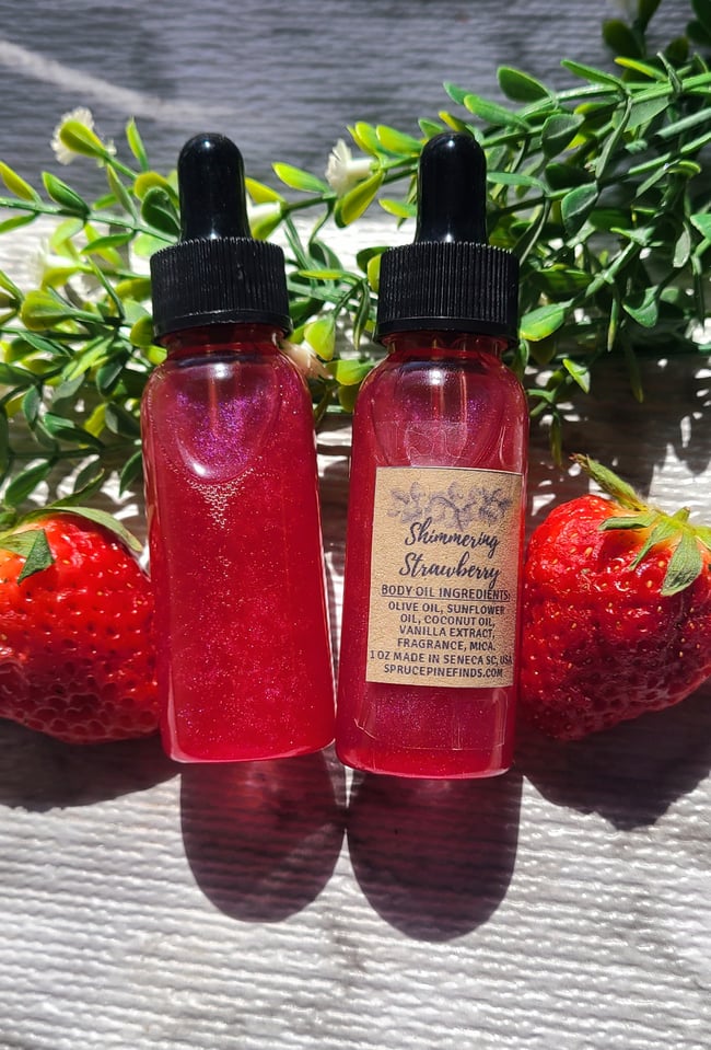 Shimmering Strawberry Botanical Body Oil 1oz Bottle